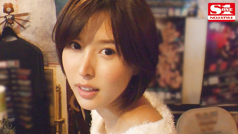 酔わせたら9割9分ヤレる女 ～酒入ると下半身ゆるゆるパンチラしっぱなしオンナと朝までSEX～ 葵つかさ プレビュー画像 1