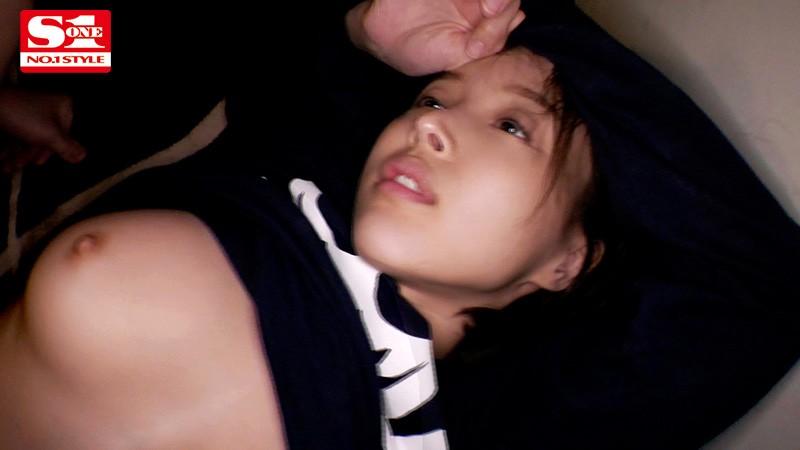 酔わせたら9割9分ヤレる女 ～酒入ると下半身ゆるゆるパンチラしっぱなしオンナと朝までSEX～ 葵つかさ プレビュー画像 8