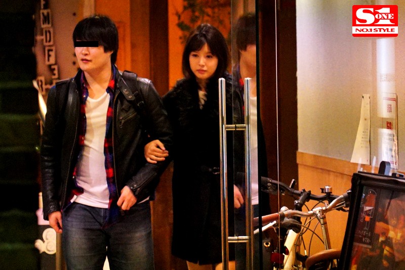 盗撮リアルドキュメント！密着44日、葵つかさのプライベートを激撮し、カメラマンを装ったベテランナンパ師に引っ掛かって、SEXまでしちゃった一部始終 プレビュー画像 3