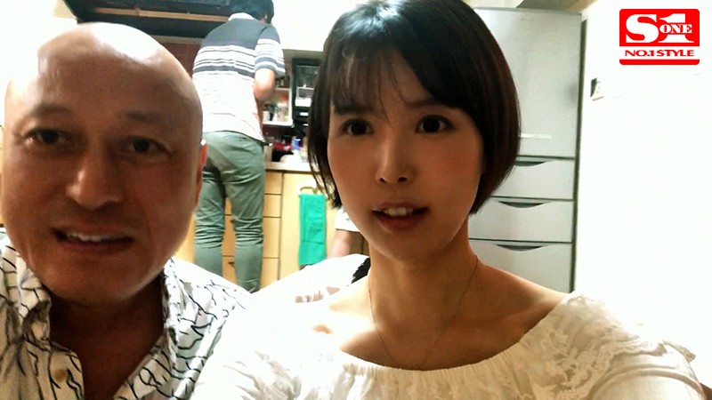 僕が不在の2日間、彼女が他の男と朝から晩までヤリまくっていた胸糞映像 葵つかさ プレビュー画像 1