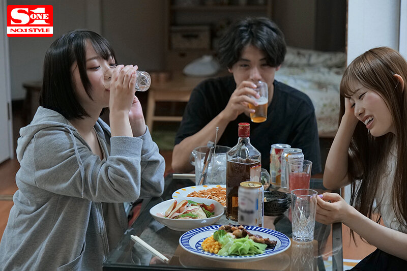 彼女が不在中の3日間、同時進行中の幼馴染(セフレ)とシタ1ヵ月ぶりのセックスがマズ過ぎた。 架乃ゆら プレビュー画像 1